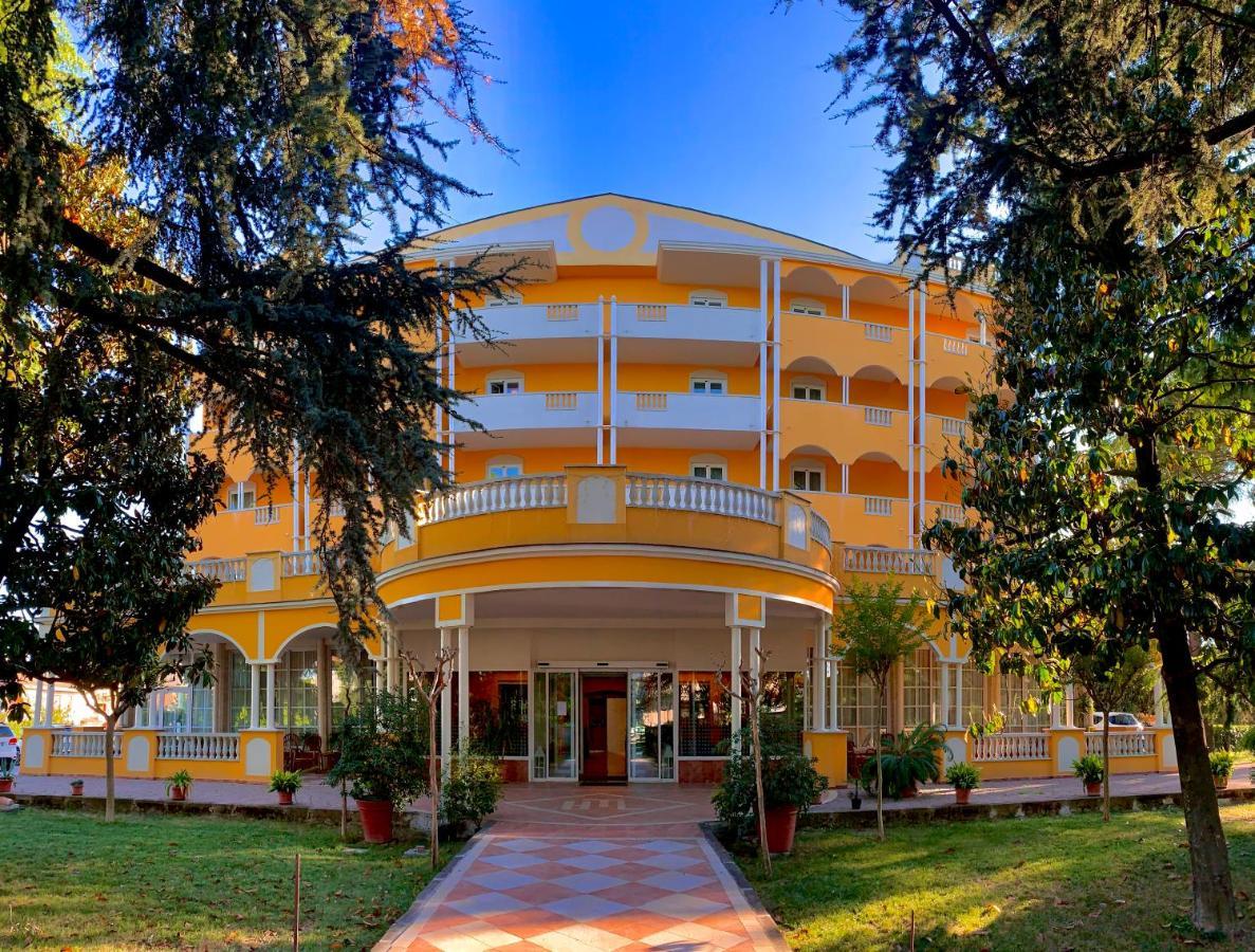 Hotel Terme Luna Montegrotto Terme Buitenkant foto